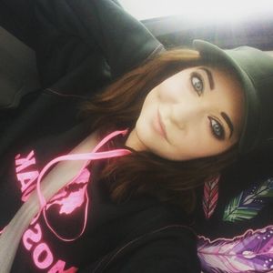 Meet your Posher, Cora